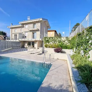 Ferienhaus Claudia With Private Pool, Colico